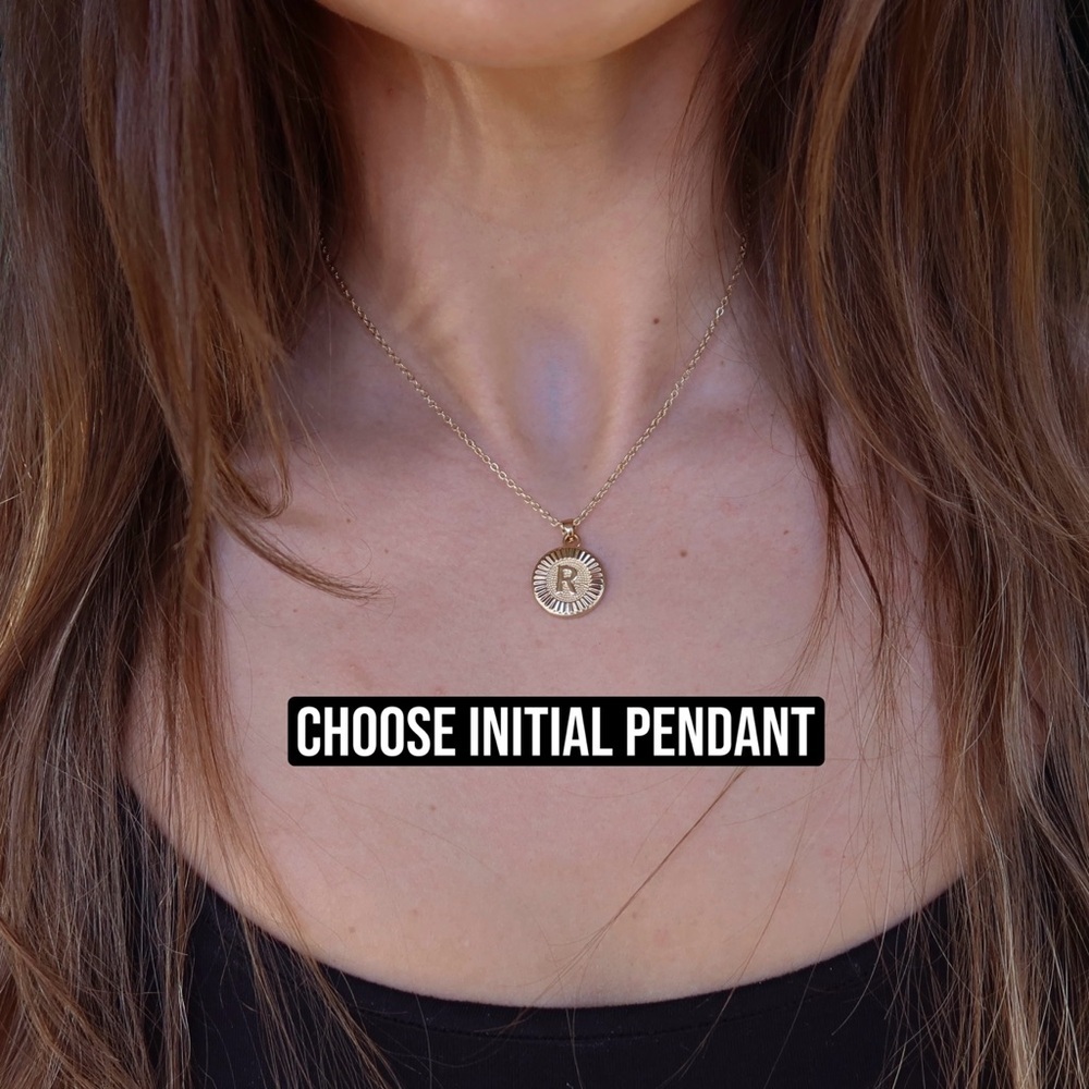 Gold Pendant E Initial Necklace